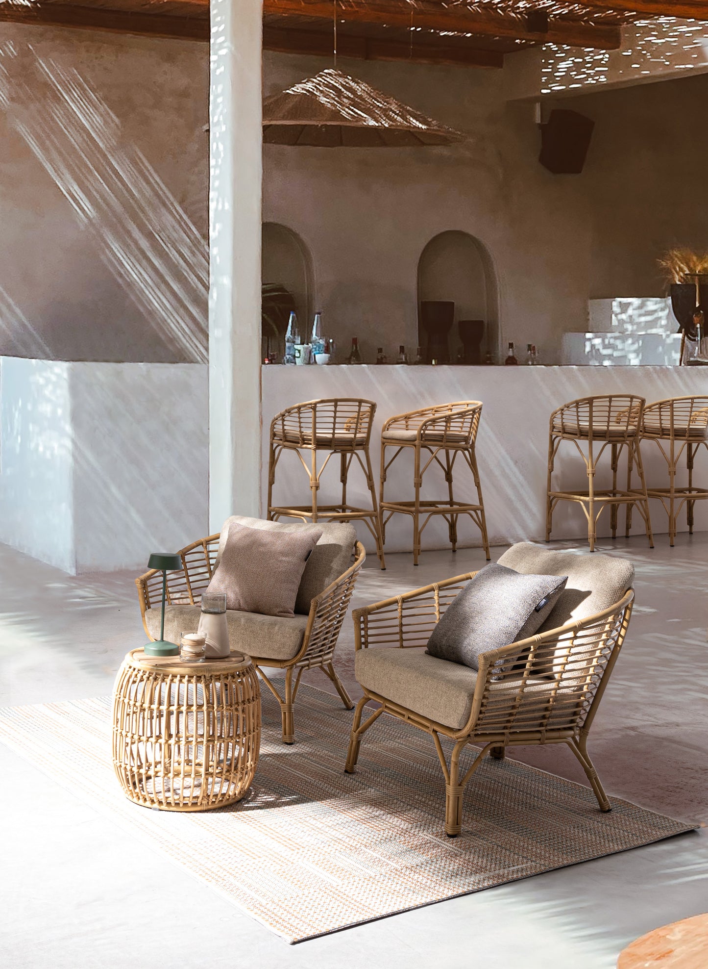 Tavolino da esterno in alluminio effetto Rattan