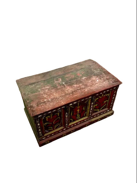 Baule afgano originale realizzato in legno massello di cedro dipinto pezzo unico