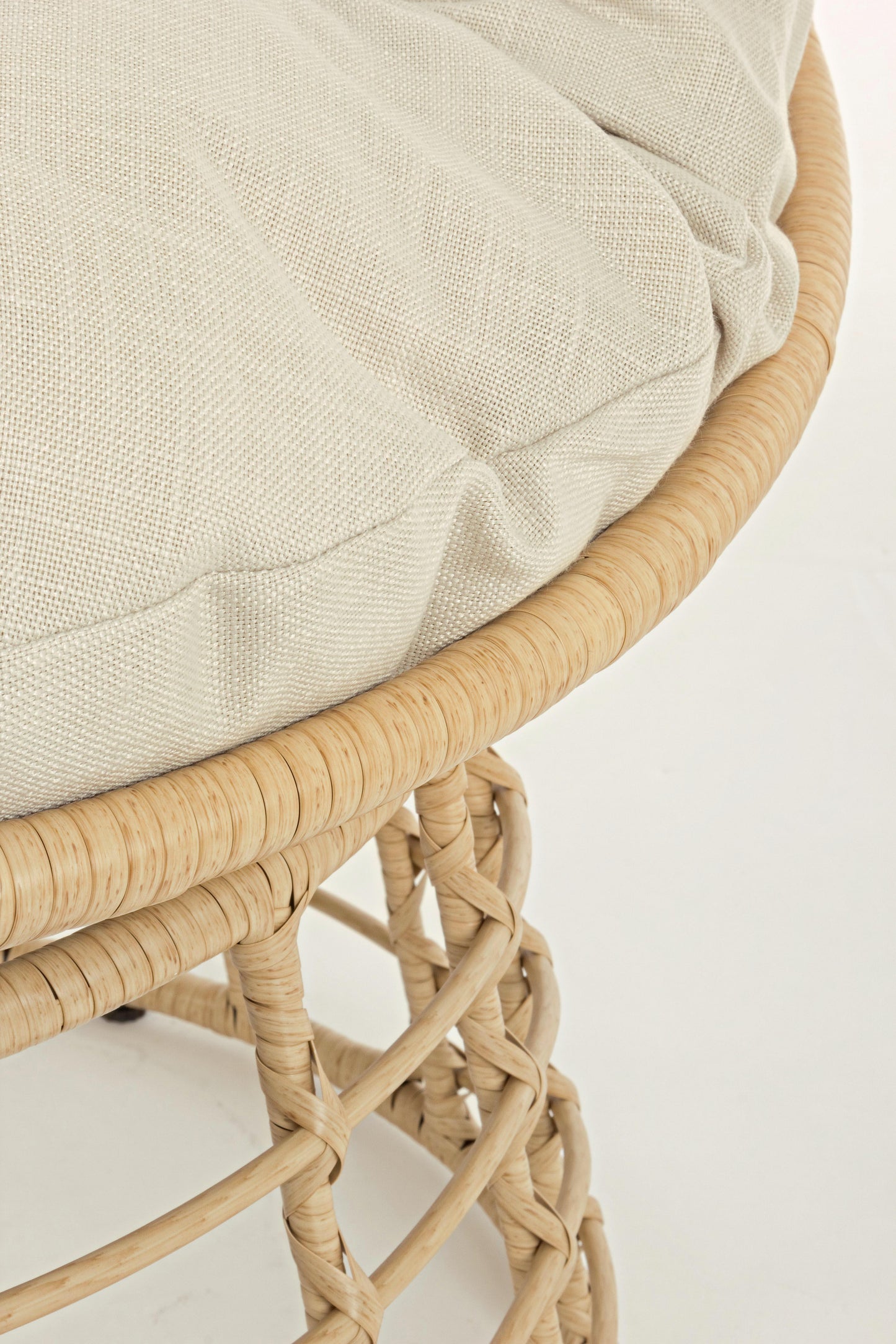 Poltrona ovale per esterni con intreccio in fibra color naturale e cuscini - SPEDIZIONE GRATUITA - lapagoda.net