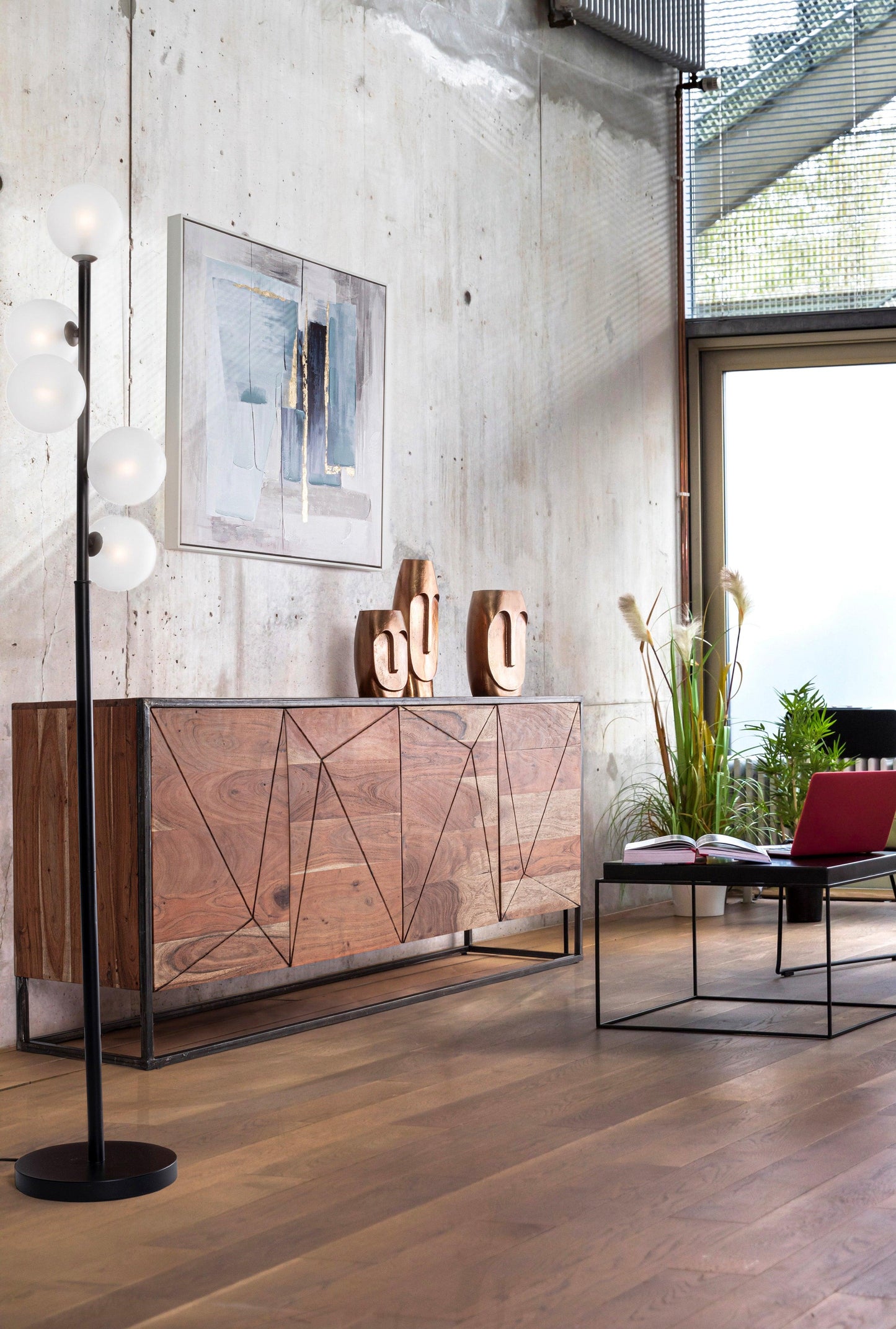 Credenza porta TV industrial decorazione geometrica in legno massello e struttura in ferro con 4 ante SCONTO 20% -lapagoda.net