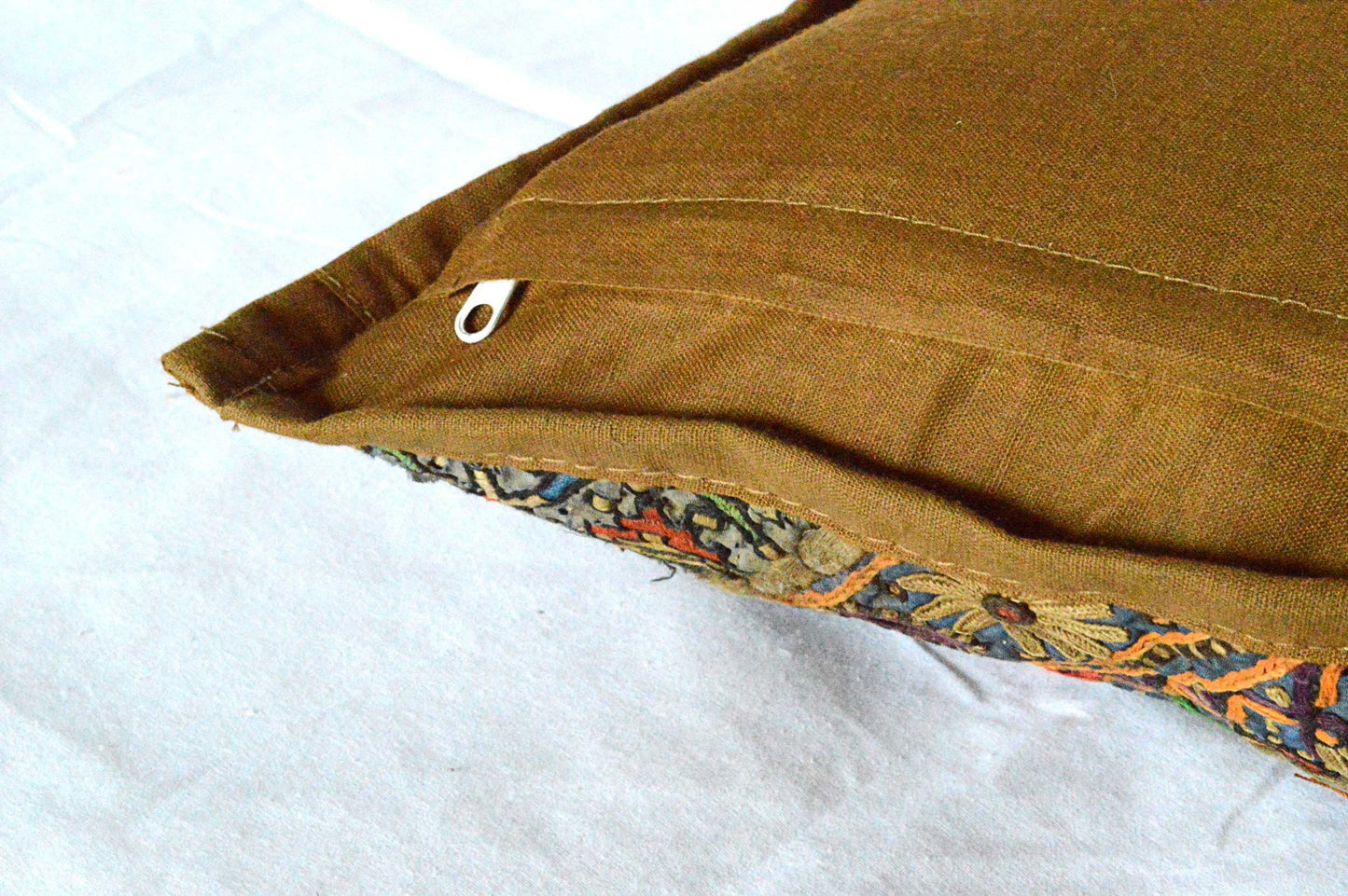 Federa Cuscino Piccolo in Stoffa Riciclata Cucita a Mano Afghanistan - lapagoda.net