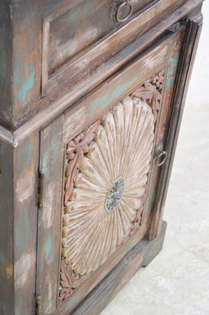 Mobile armadietto etnico india porte vecchie in legno massello con fregio frontale dipinto 1 anta 1 cassetto - lapagoda.net