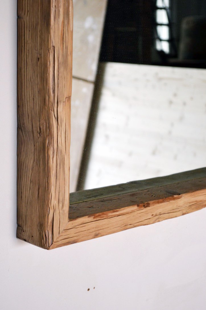 Specchio con mensola in vecchie assi riciclate - lapagoda.net