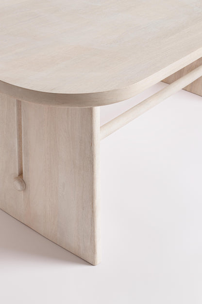 Tavolo design contemporaneo in legno massiccio