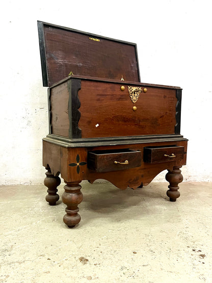 Baule coloniale intarsiato ebano e teak
