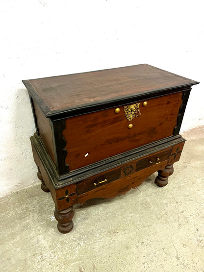 Baule coloniale intarsiato ebano e teak