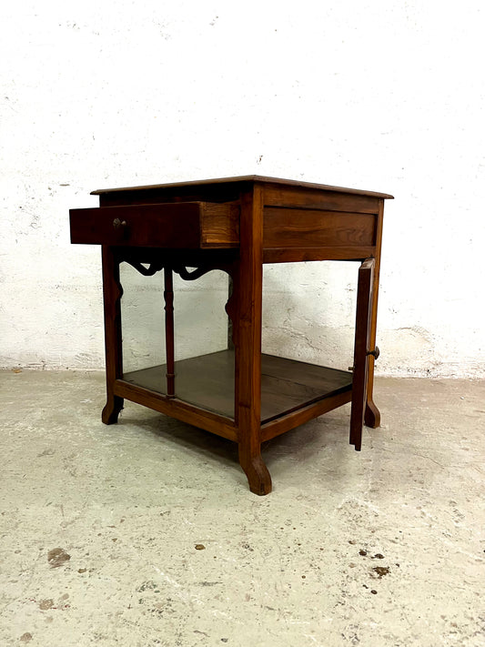 Tavolino vetrinetta coloniale in Teak