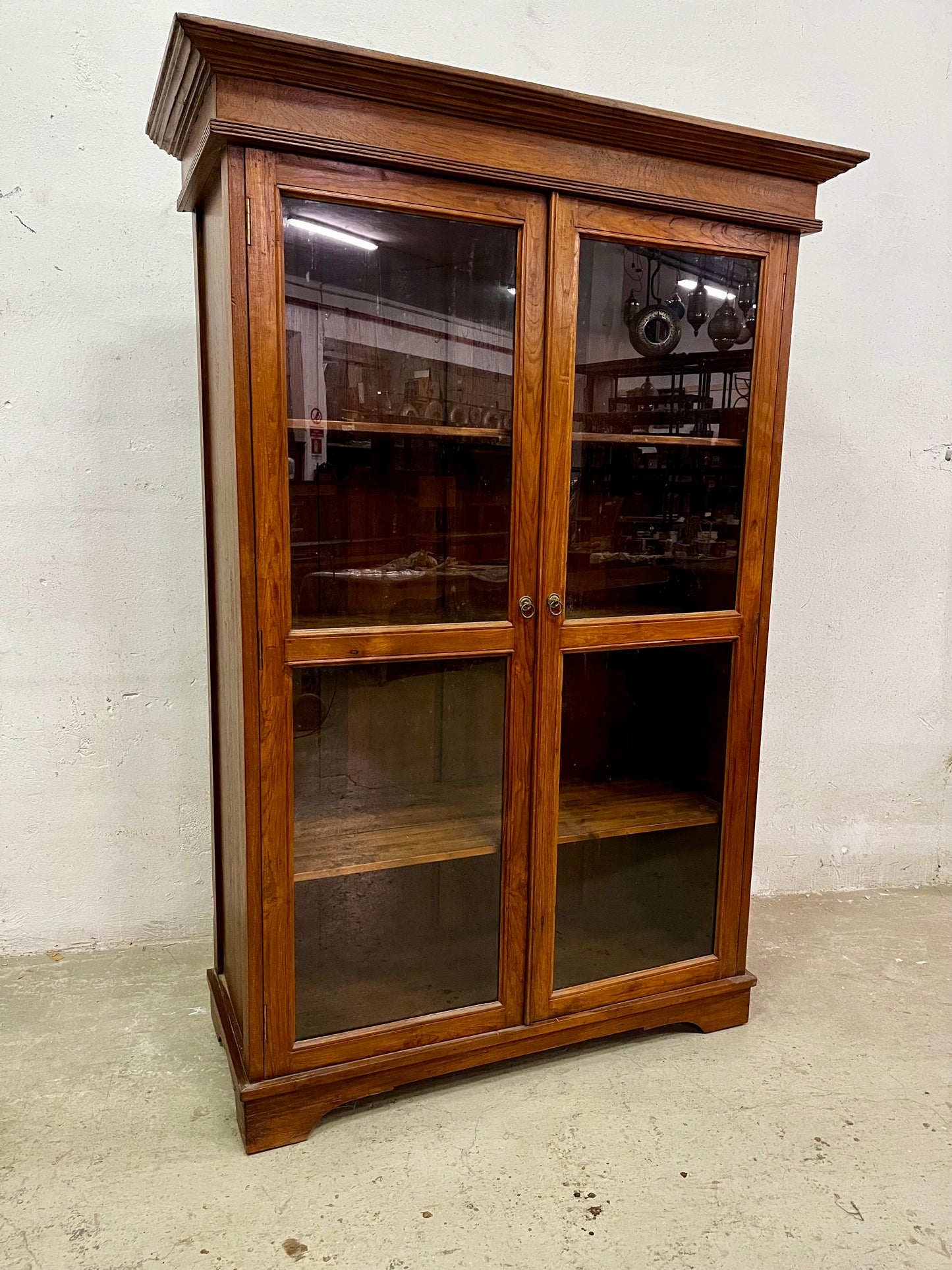 Vetrina coloniale in legno massiccio di teak
