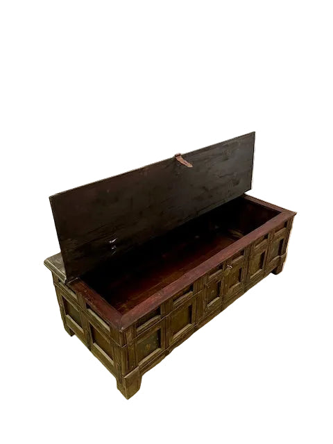 Baule indiano originale antico in teak particolare interno
