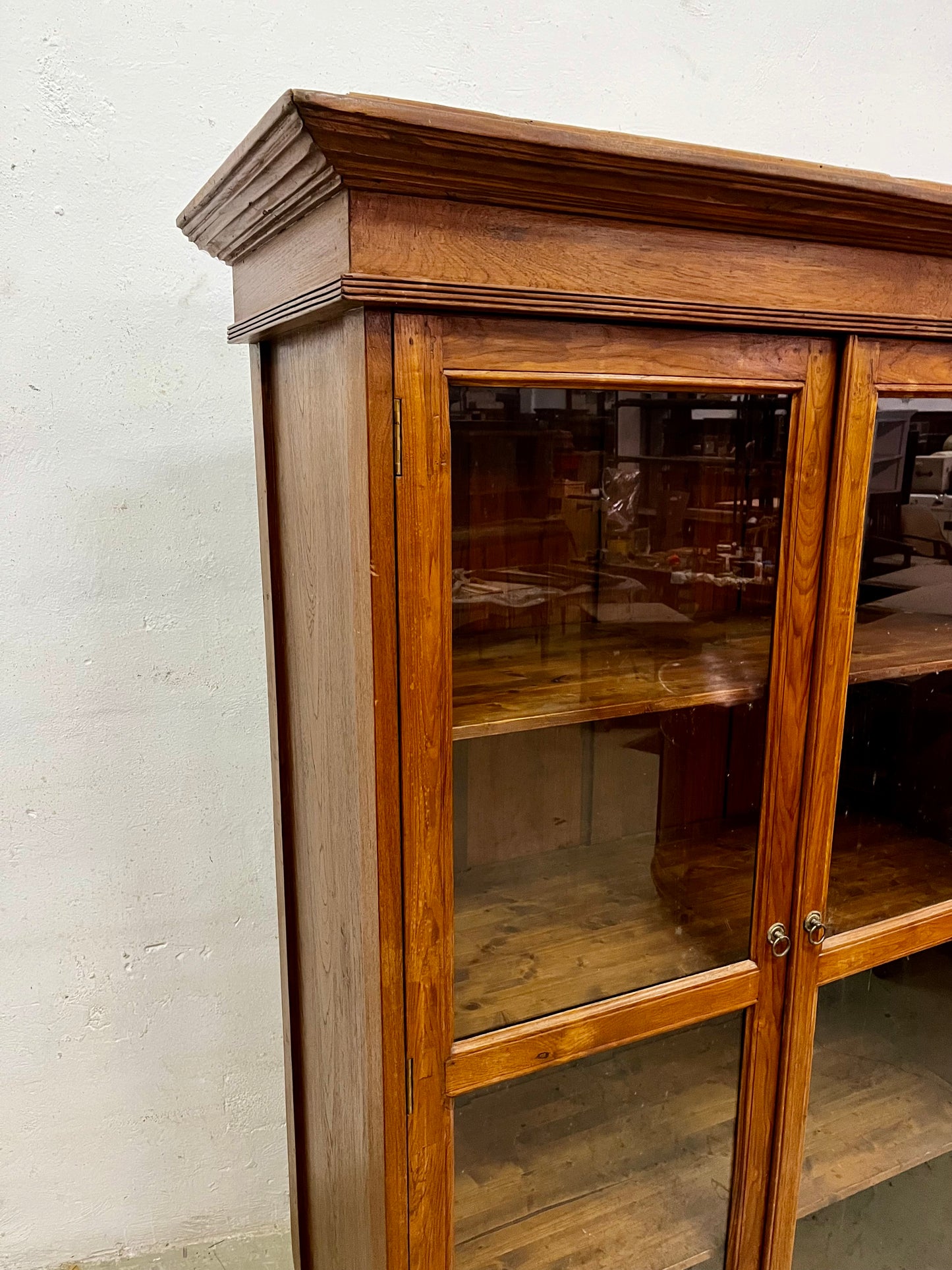 Vetrina coloniale in legno massiccio di teak