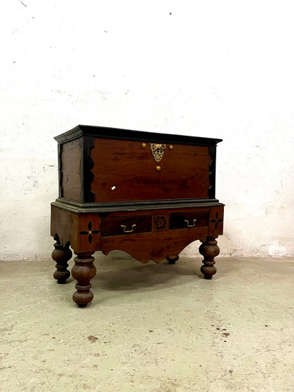 Baule coloniale intarsiato ebano e teak