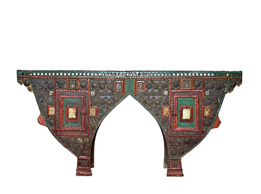 Credenza Tribale afgana camel seat pezzo originale legno massiccio dipinto e decorato con ottone specchi e porcellana