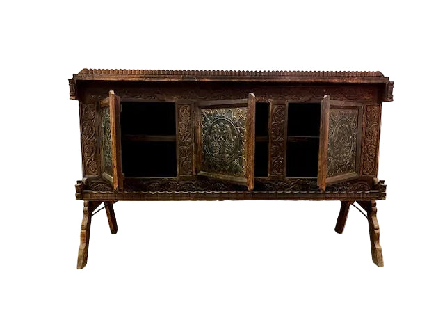 Credenza originale indiano con frontale finemente decorato vista frontale