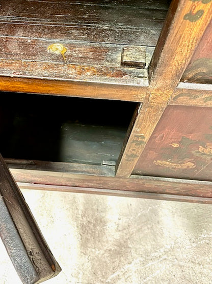 Mobile tibetano originale in legno massiccio dipinto in lacca