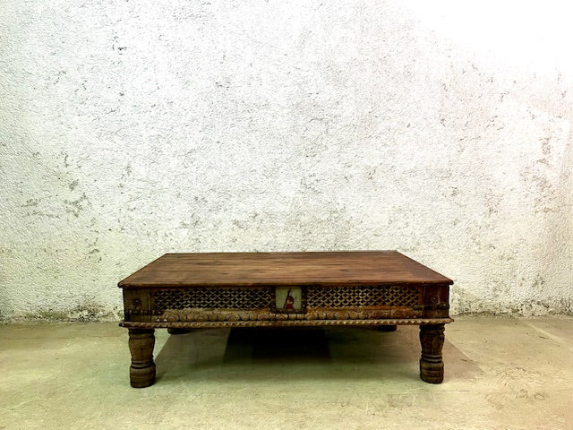Tavolino indiano in Teak intarsiato e vetri dipinti