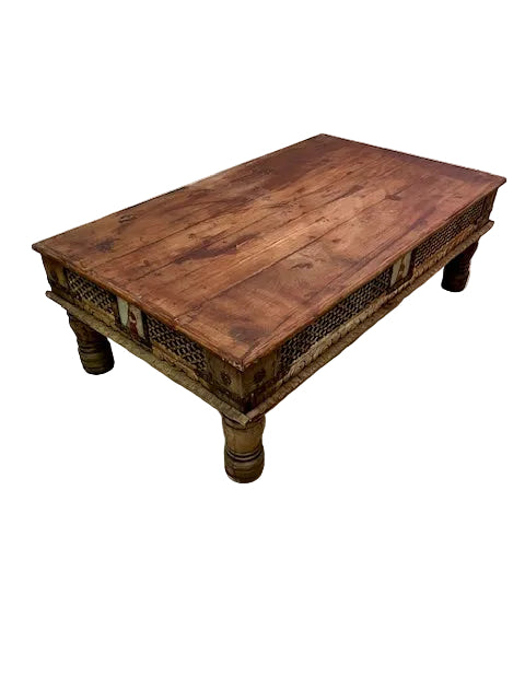 Tavolino indiano in Teak con fregio intarsiato e vetri dipinti piano e laterale