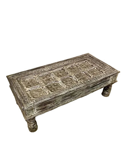 Tavolino indiano vecchia porta shabby chic dettaglio piano