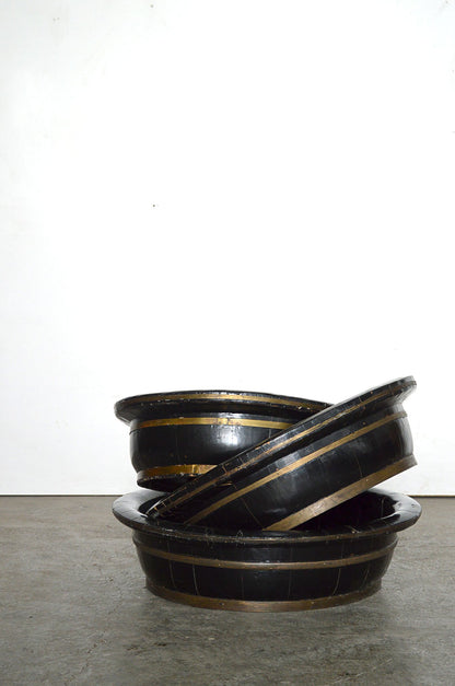 contenitore tondo cina laccato nero con borchia ottone artigianato etnico onlina 