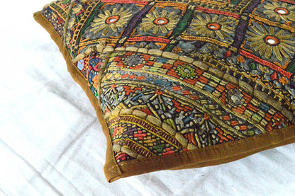 Federa Cuscino Piccolo in Stoffa Riciclata Cucita a Mano Afghanistan - lapagoda.net
