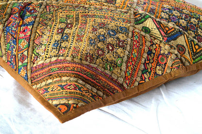 Federa Cuscino Grande in Stoffa Riciclata Cucita a Mano Afghanistan - lapagoda.net